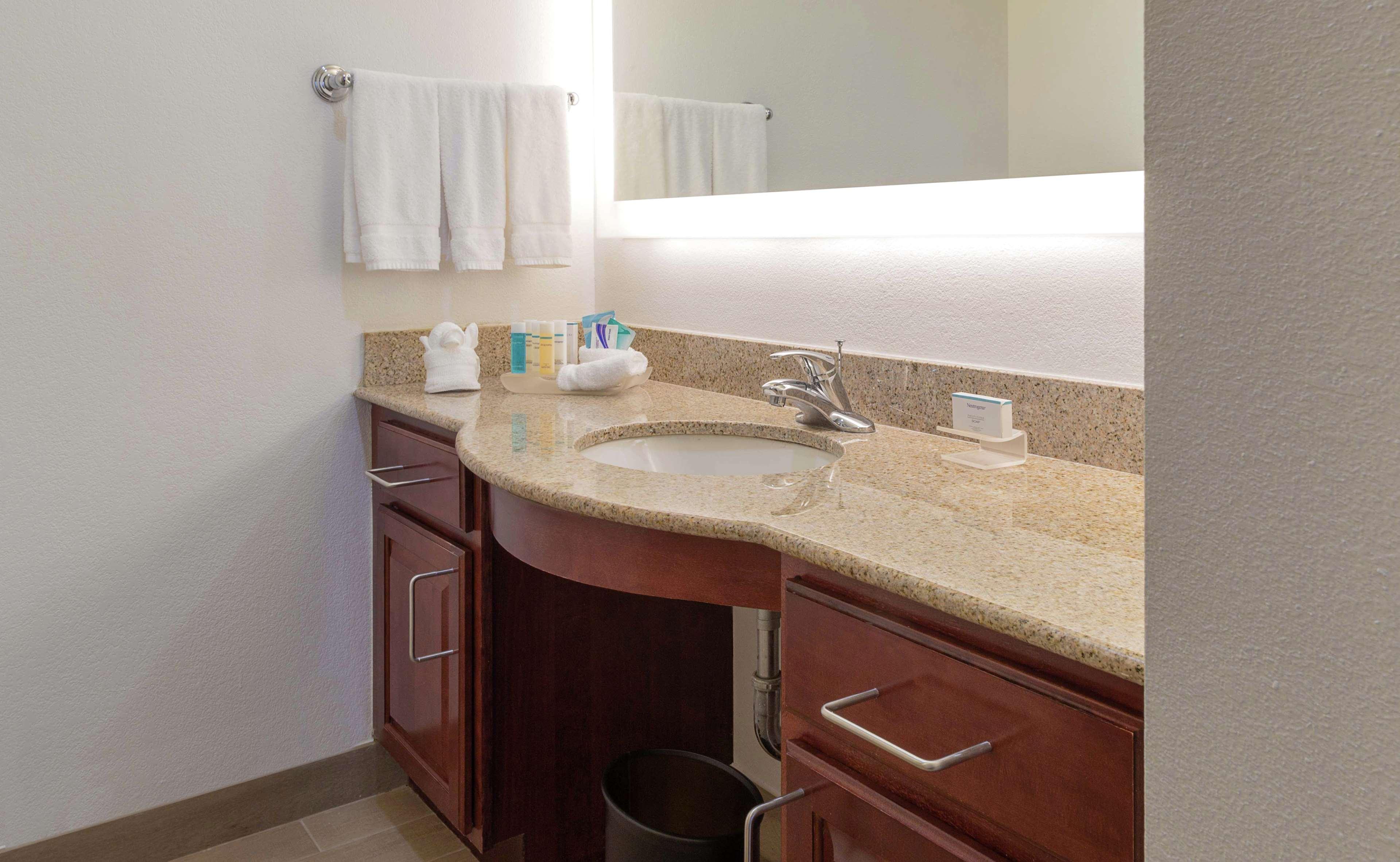 Homewood Suites By Hilton Miami - Airport West Miami Springs Exterior foto