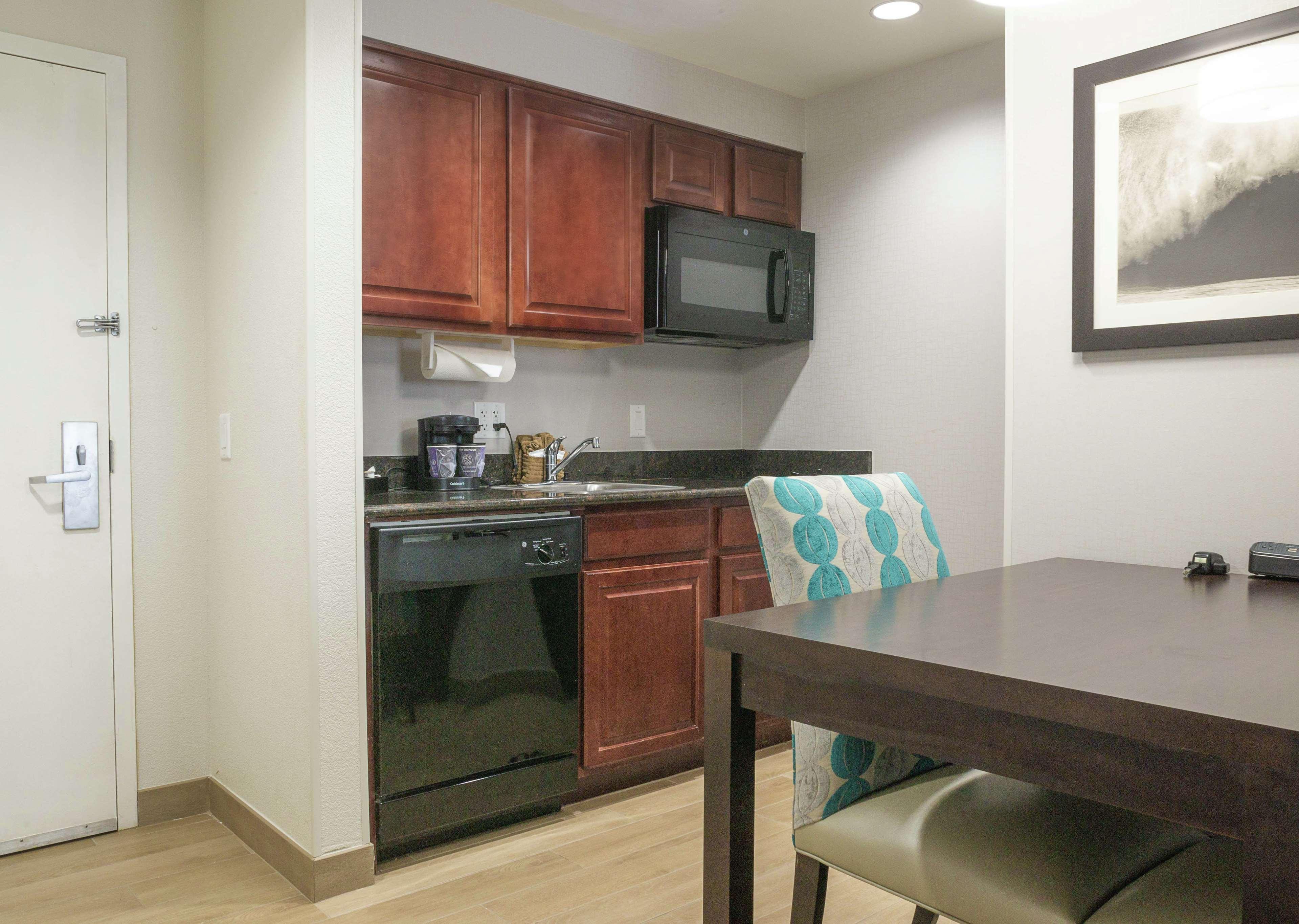 Homewood Suites By Hilton Miami - Airport West Miami Springs Exterior foto